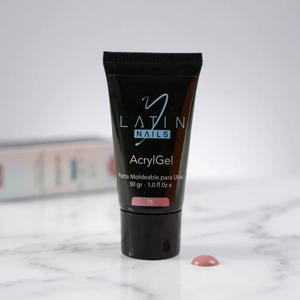 Acrygel Latin Nails 30 ml color rosa terracota suave exhibido sobre superficie tipo mármol para construcción profesional de uñas