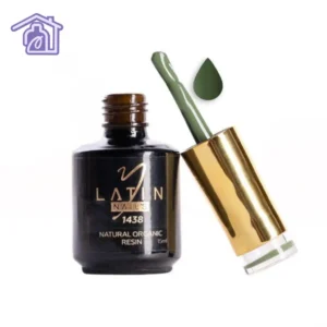 Esmalte gel Latin Nails 15 ml referencia 1438 color verde salvia suave en frasco con aplicador para manicure profesional