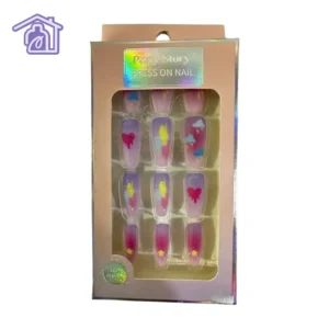 caja de uñas postizas press on reutilizables marca miss glam con diseño decorado de flores negras puntos y trama dorada